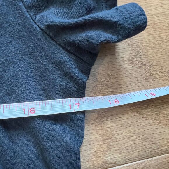 PINK Victoria's Secret Tee T-Shirt Size S Black V-Neck Short Sleeve - Picture 4 of 7